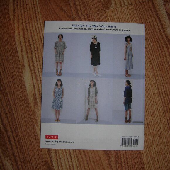 Happy Homemade: Sew Chic: 20 Simple Everyday Designs - Picture 2 of 5